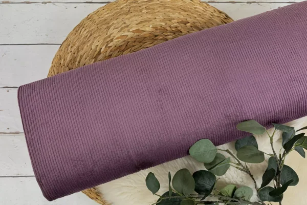 Elastischer Breitcord Jersey Stoff aus Baumwolle in aubergine